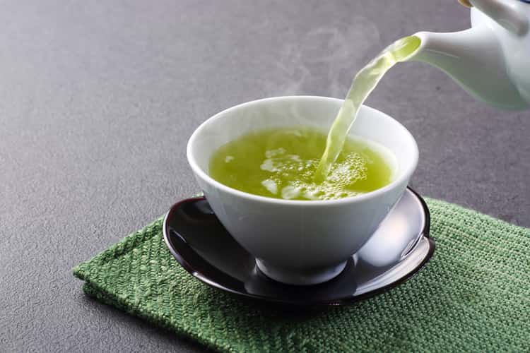 Green tea for reducing breast