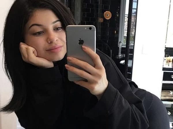 Model Kylie Jenner without Makeup