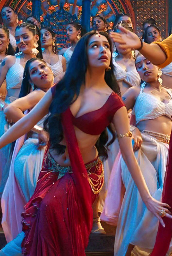 [Image: Shraddha-Kapoor-Thumkeshwari.jpg]