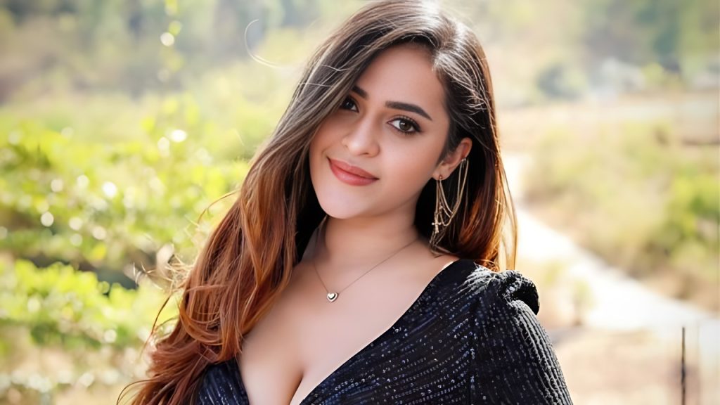 Web Series Actress Prajakta Dusane Bio Wiki Age