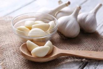 Health Benefits Of Eating Garlic In Winter