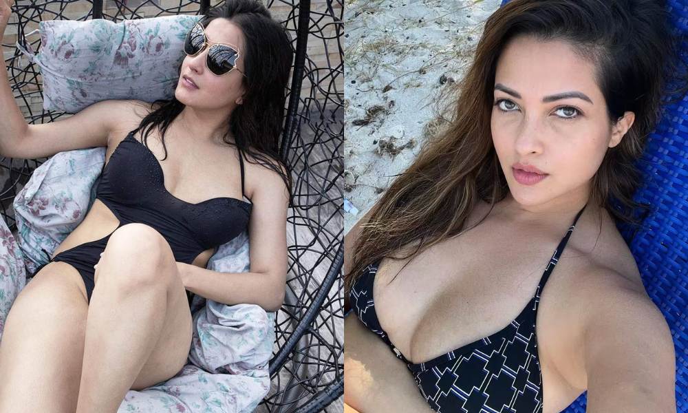 Riya Sen and Raima Sen Swimsuit