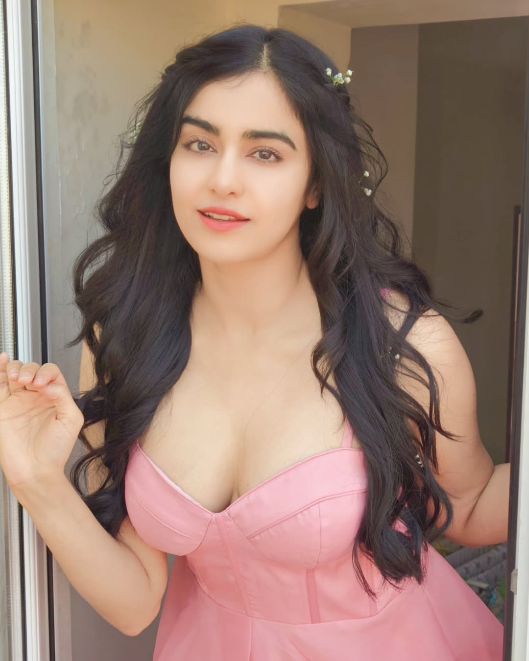 Adah Sharma Cleavage