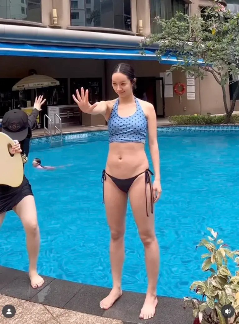 Hyeri Reveals Bikini Pictures