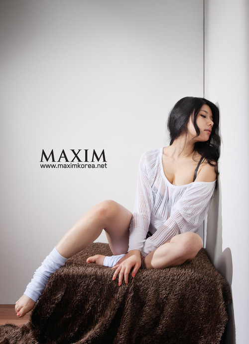 Korean model Choi Hye yeon ravishing in Maxim Korea photo shoot
