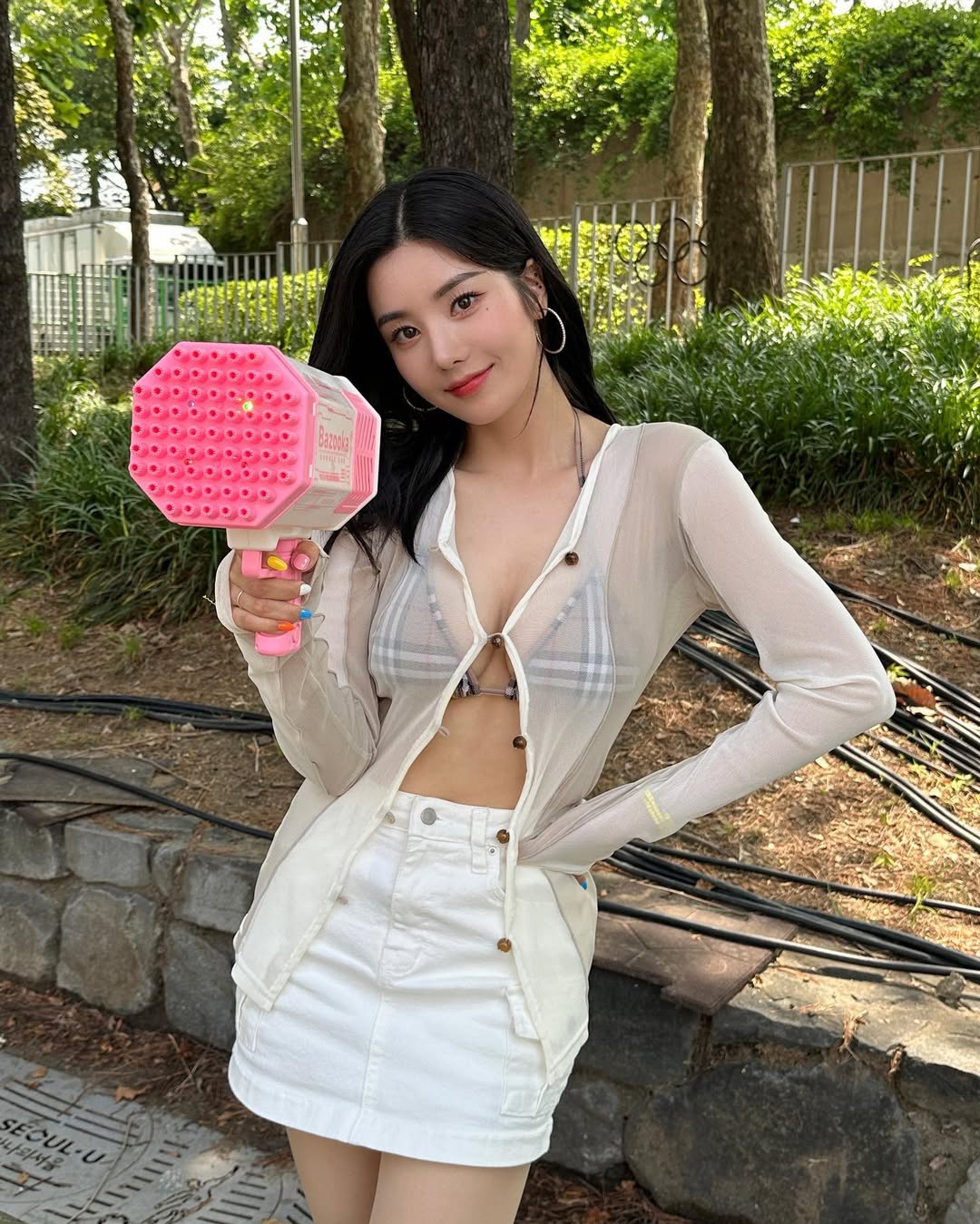 Kwon Eun bi Bikini Clevage