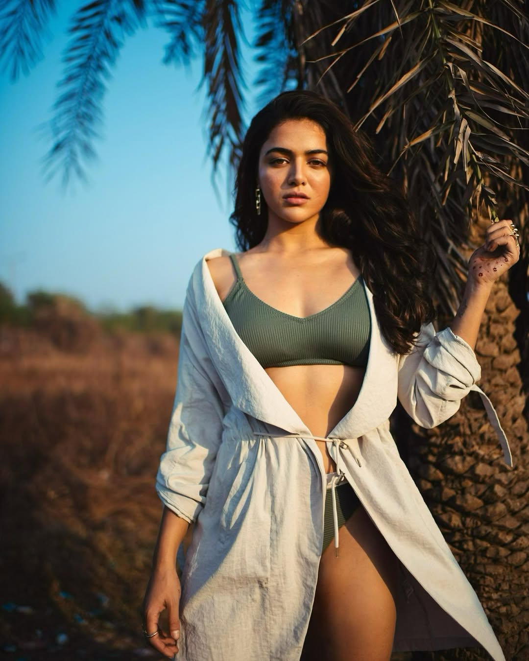 Wamiqa Gabbi sexy in bra