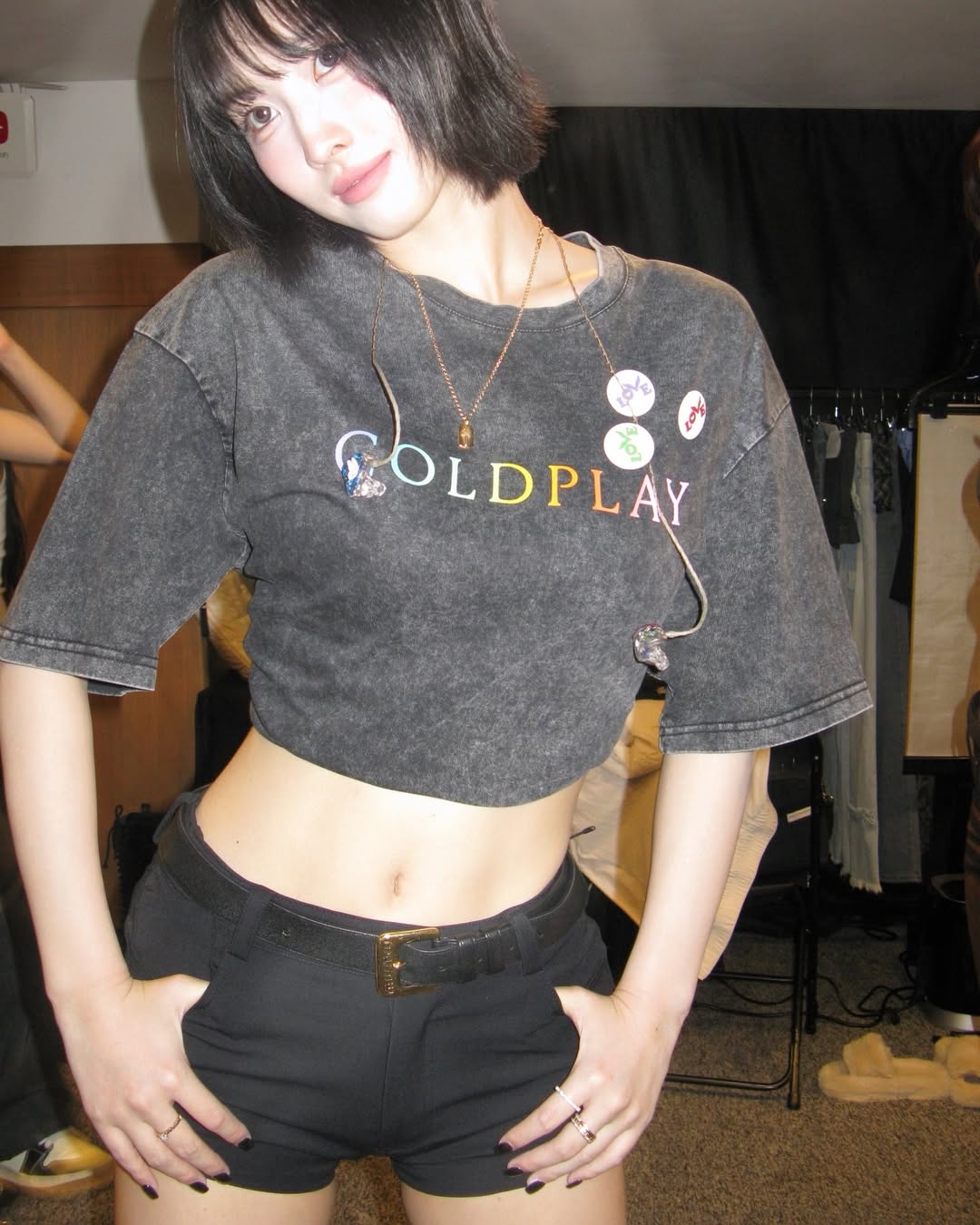 Singer Momo Sexy Waist